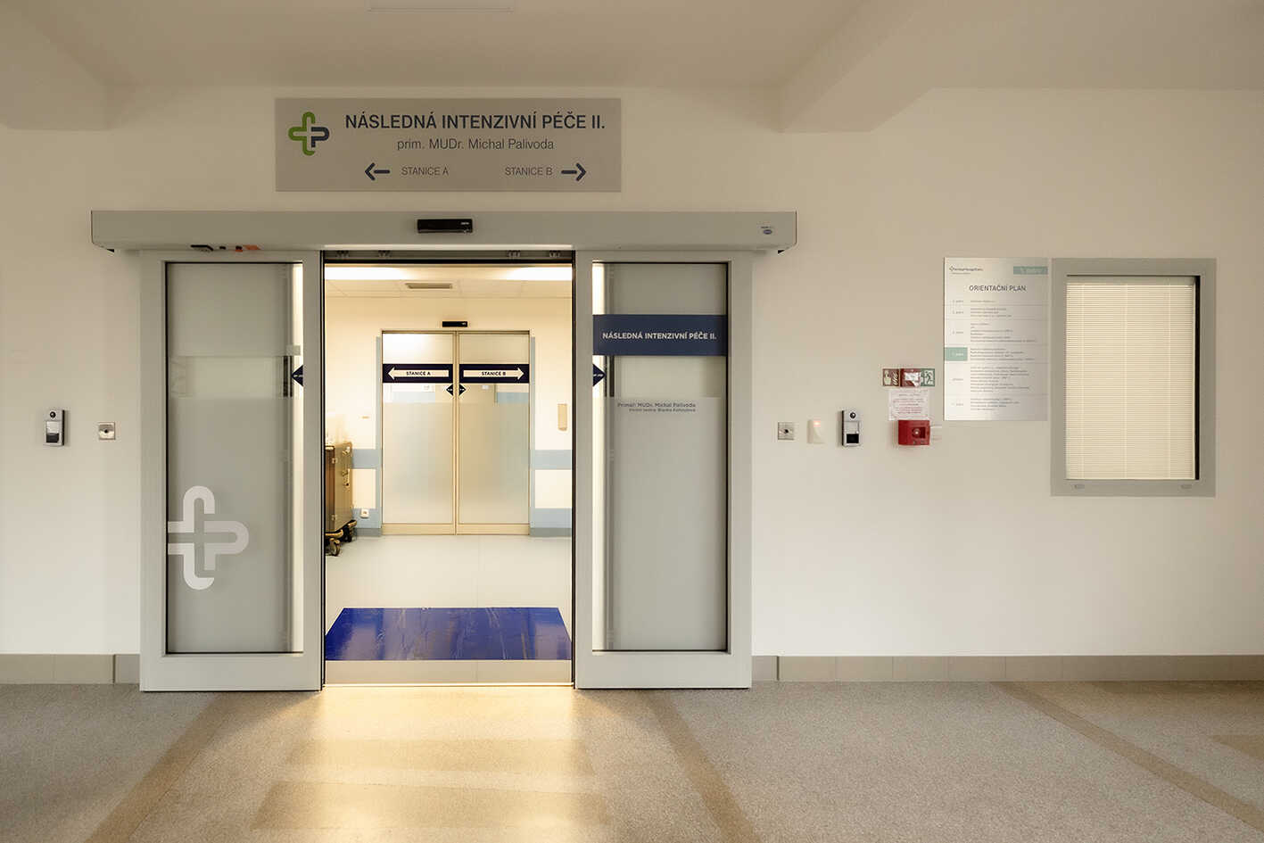 Automatické dveře v Následné intenzivní péči v Roudnici nad Labem
